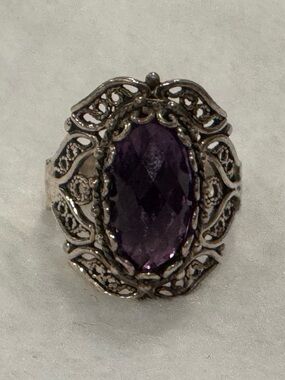 Vintage-Style Filigree Sterling Silver Ring with Amethyst